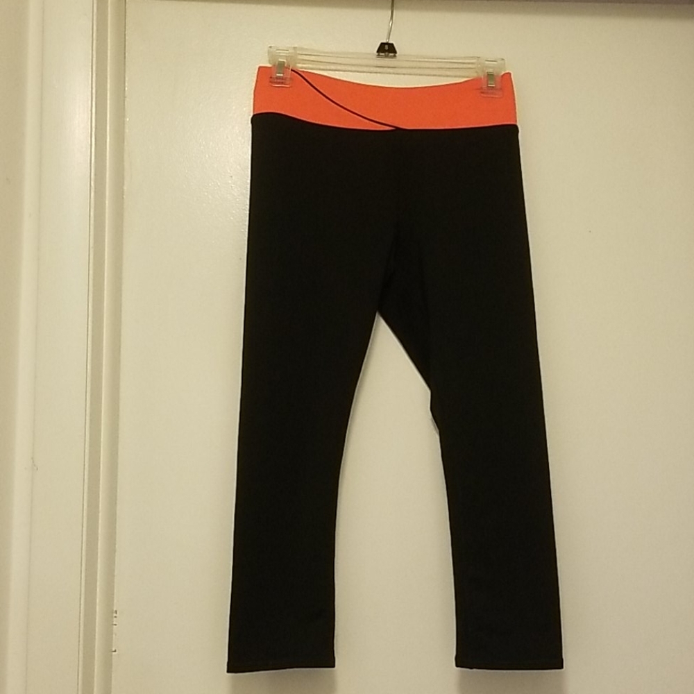 Shin-Lenght Hue Leggings